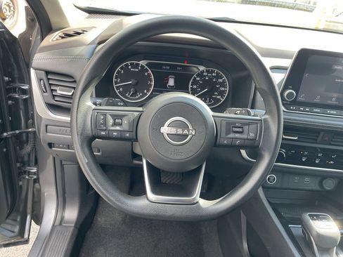 Used 2023 Nissan Rogue S AWD/4WD image 16