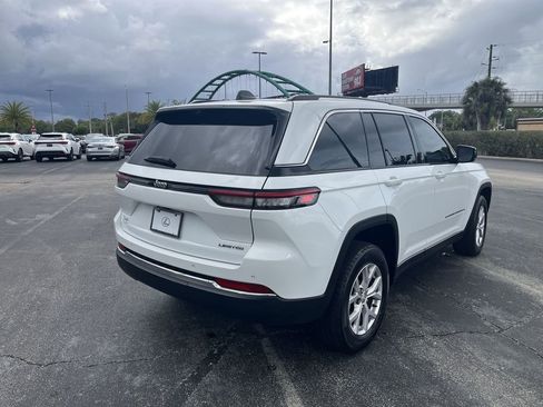 Used 2022 Jeep Grand Cherokee Limited w/ Luxury Tech Group II image 11