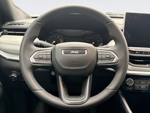 Used 2023 Jeep Compass Limited AWD/4WD image 12
