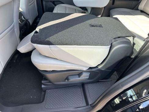 New 2026 Ford Explorer Active w/ Active Comfort Package image 35