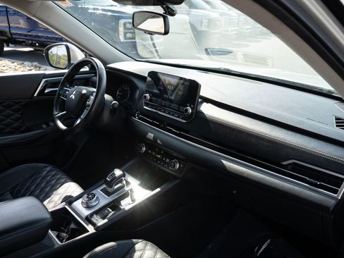 Used 2022 Mitsubishi Outlander SEL image 20