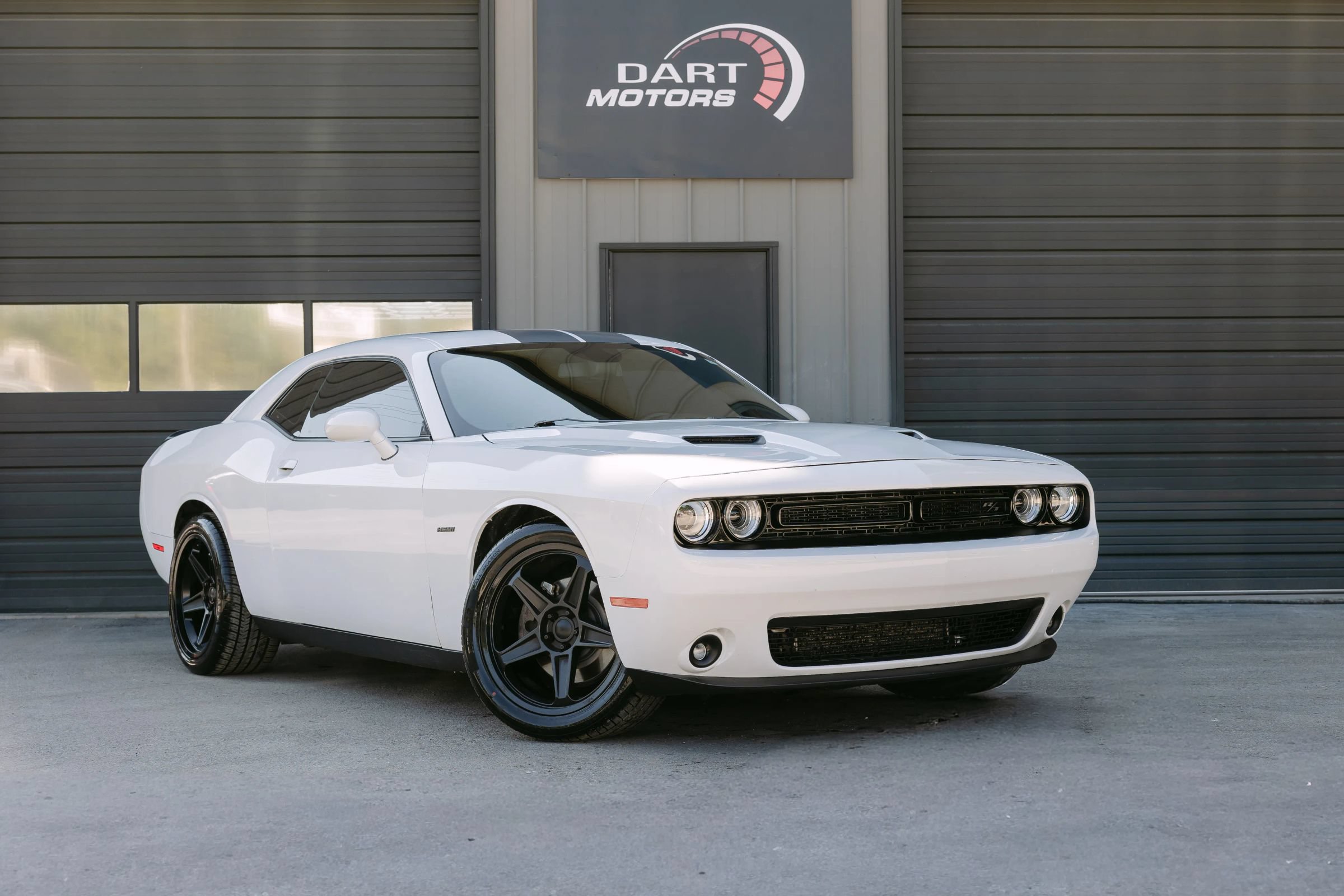 Used 2017 Dodge Challenger R/T w/ Blacktop Package RWD image 3