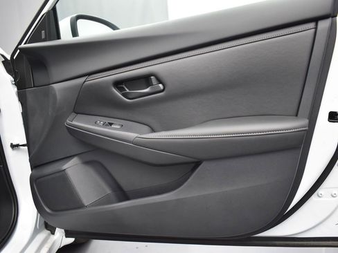 Used 2025 Nissan Sentra S image 23