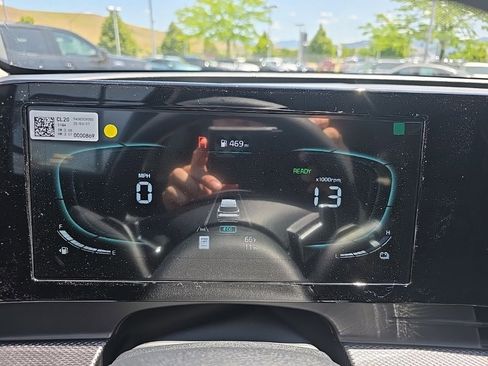 New 2025 Kia Sportage LX image 17