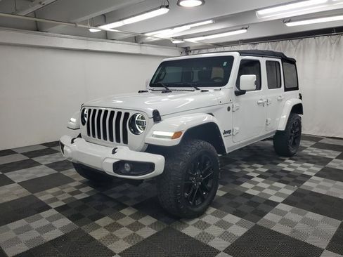 Used 2021 Jeep Wrangler Unlimited Sahara image 3
