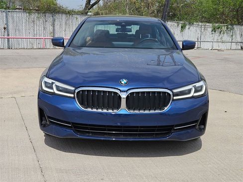 Used 2023 BMW 530i w/ Premium Package image 2