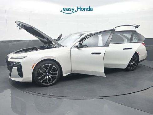 Used 2023 BMW 740i w/ Executive Package RWD image 38