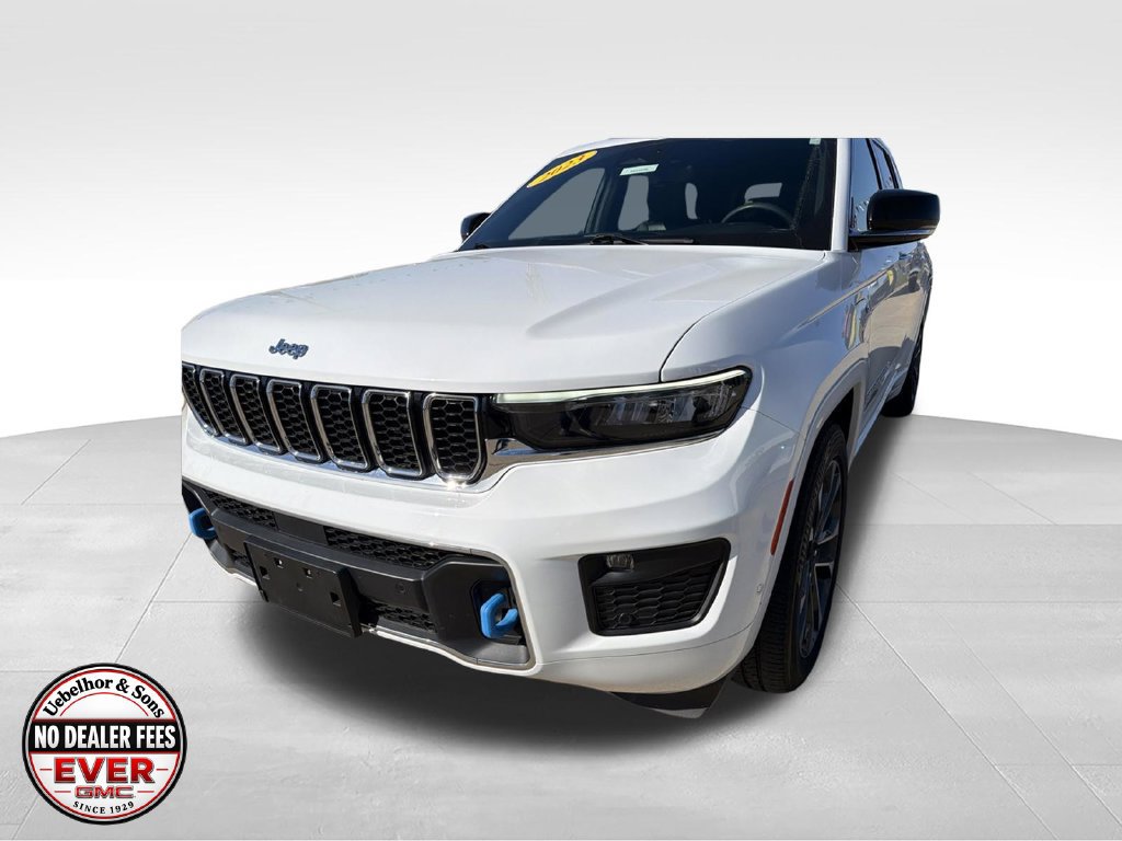 Used 2023 Jeep Grand Cherokee Overland w/ Luxury Tech Group IV AWD/4WD image 13