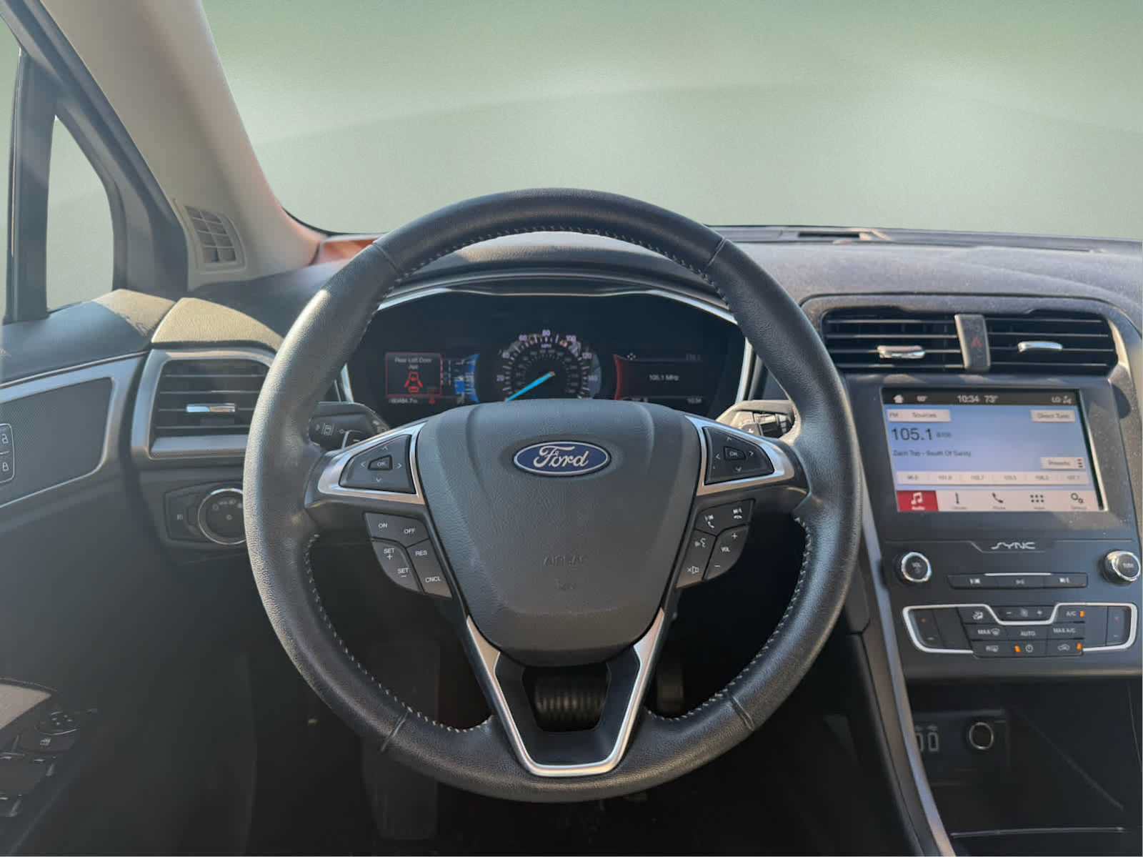 Used 2019 Ford Fusion SE w/ Equipment Group 151A FWD image 14