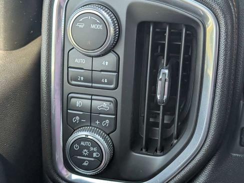 Used 2020 GMC Sierra 2500 AT4 w/ AT4 Premium Package AWD/4WD image 11