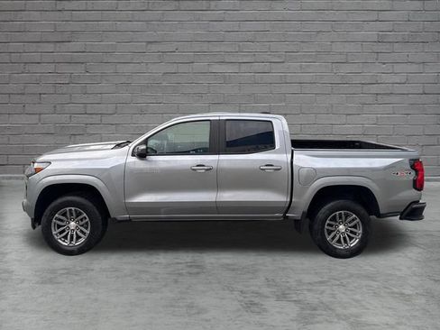 Used 2024 Chevrolet Colorado LT AWD/4WD image 4