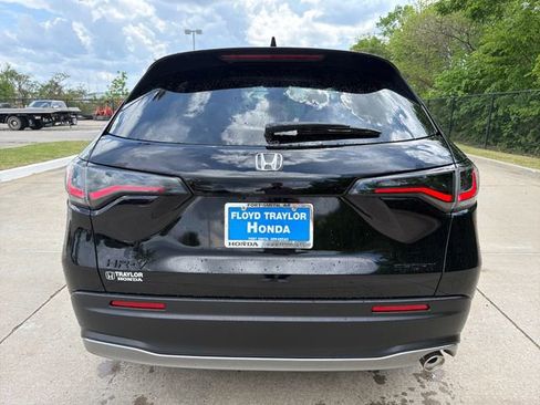 New 2026 Honda HR-V Sport image 4
