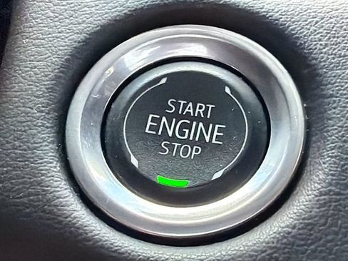 Used 2024 Chevrolet Tahoe Premier AWD/4WD image 35