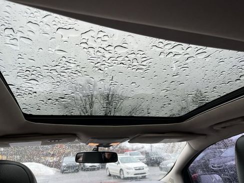 Used 2012 Ford Edge Limited image 18