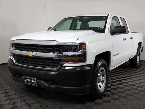 Used 2018 Chevrolet Silverado 1500 W/T image 3