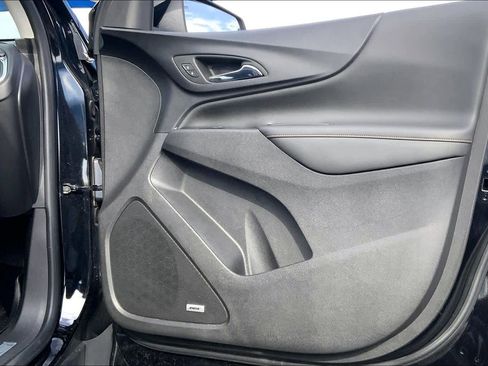Used 2023 Chevrolet Equinox Premier image 22