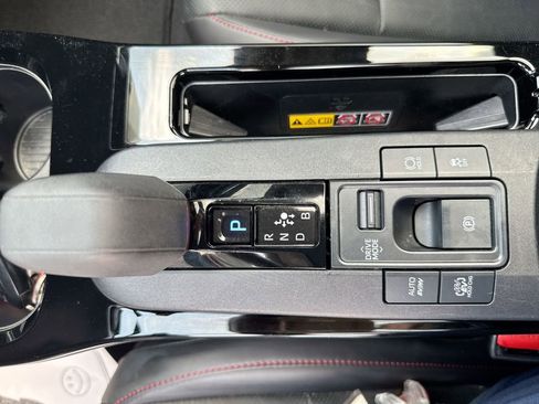 Used 2024 Toyota Prius Prime FWD image 23