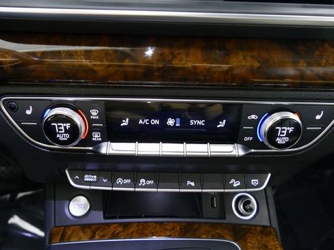 Used 2018 Audi Q5 2.0T Premium Plus w/ Premium Plus Package image 16