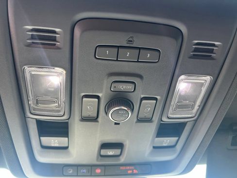 Used 2023 Chevrolet Tahoe LT w/ LT Signature Package AWD/4WD image 24