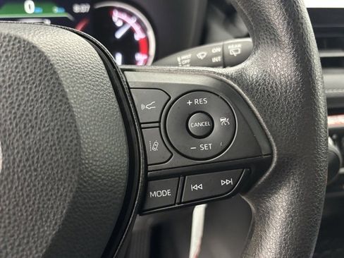 Used 2025 Toyota RAV4 LE image 17