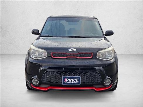 Used 2015 Kia Soul + image 2