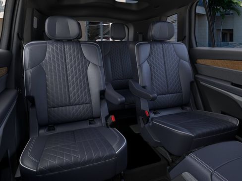 New 2026 Cadillac Vistiq Premium Luxury image 16