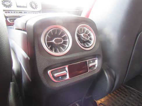 Used 2022 Mercedes-Benz G 550 image 12