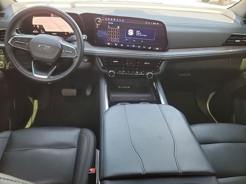 Used 2025 Chevrolet Tahoe Z71 AWD/4WD image 9