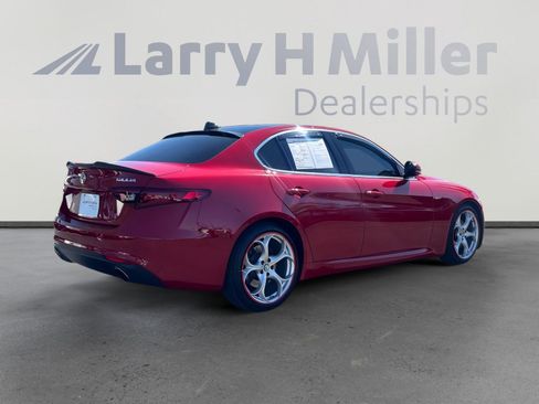 Used 2023 Alfa Romeo Giulia w/ Quick Order Package 22Z Lusso image 6