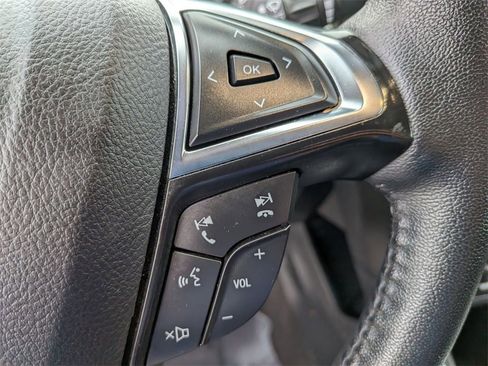 Used 2024 Ford Edge SEL image 19