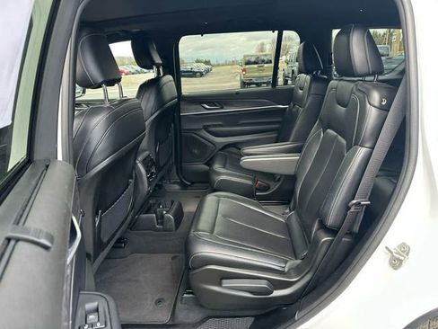 Used 2024 Jeep Grand Cherokee L Limited w/ Luxury Tech Group II AWD/4WD image 9