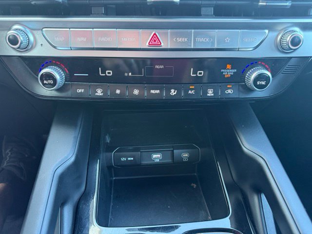 Used 2024 Kia Telluride LX FWD image 29