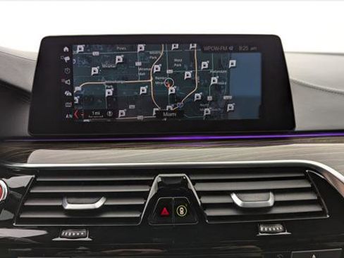 Used 2018 BMW M5 image 30