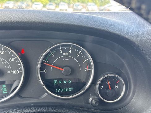Used 2017 Jeep Wrangler Unlimited Sahara w/ Quick Order Package 24E Chief AWD/4WD image 25