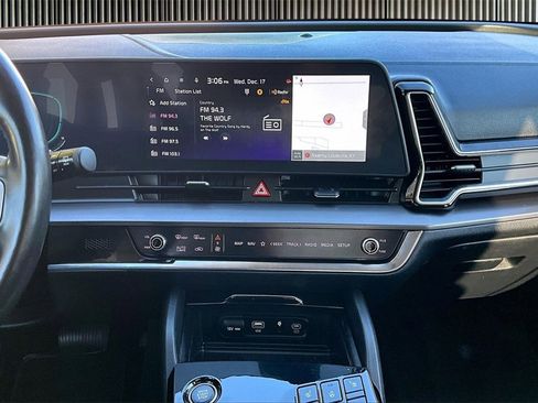 Used 2023 Kia Sportage EX image 6