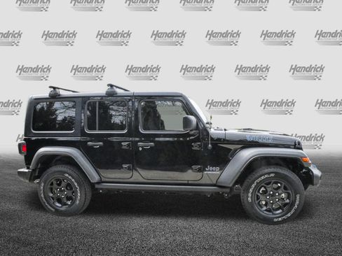 Used 2023 Jeep Wrangler Unlimited w/ Convenience Group AWD/4WD image 11