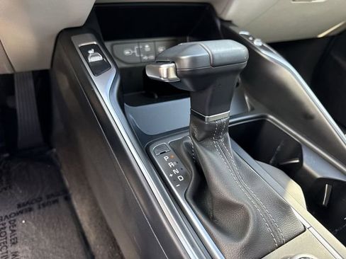 Used 2025 Kia Sorento S w/ Panoramic Sunroof Package image 20