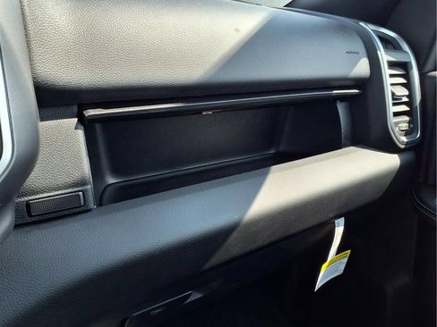 New 2026 RAM 3500 Big Horn AWD/4WD image 28