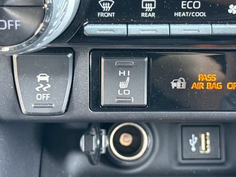 Used 2025 Toyota RAV4 XLE Premium w/ Weather Package AWD/4WD image 32