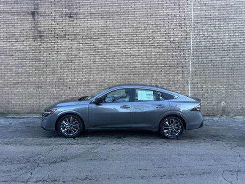 New 2026 Nissan Sentra SL w/ Floor Mat Package FWD image 38