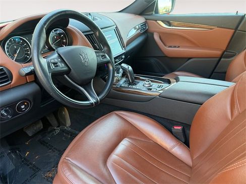 Used 2022 Maserati Levante GT image 16