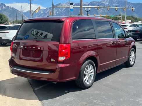 Used 2019 Dodge Grand Caravan SXT FWD image 4
