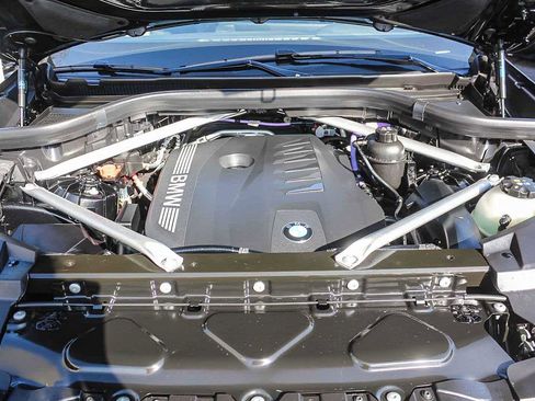 Used 2025 BMW X5 xDrive40i image 39