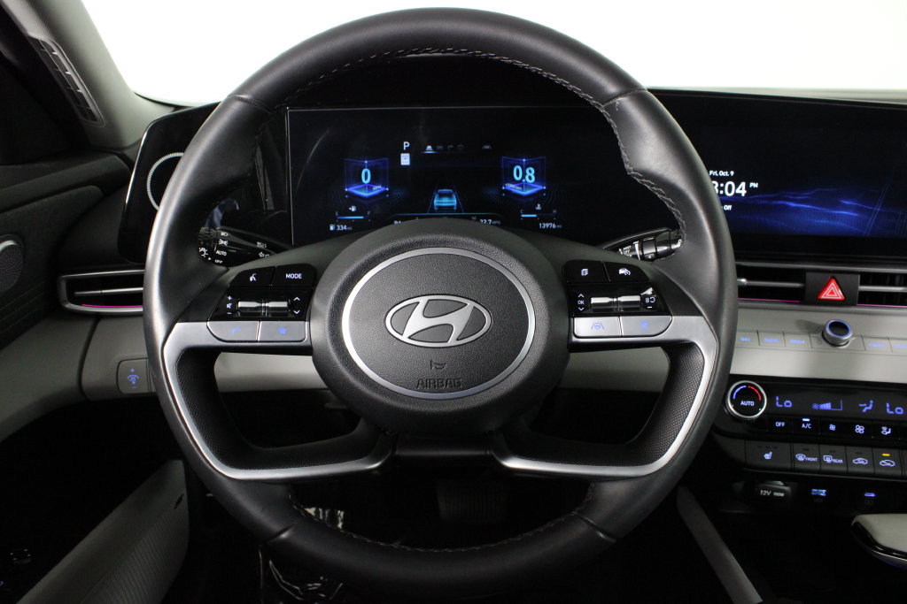 Certified 2024 Hyundai Elantra Limited FWD image 10