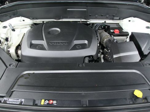 Used 2018 Volvo XC90 T6 Momentum w/ Convenience Package AWD/4WD image 30