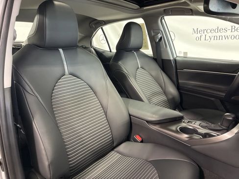 Used 2022 Toyota Camry SE w/ Audio Upgrade Package image 27