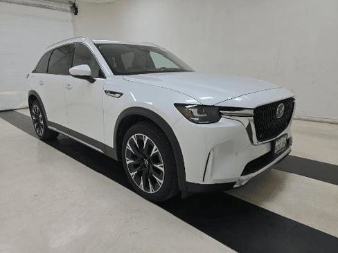 Used 2024 MAZDA CX-90 Plug-In Hybrid w/ Premium Pkg image 3