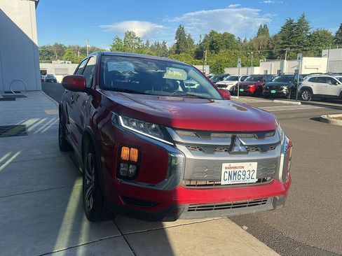 Used 2020 Mitsubishi Outlander Sport SE AWD/4WD image 5