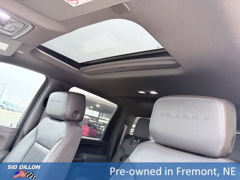 Used 2020 GMC Sierra 3500 Denali w/ Denali Ultimate Package image 18
