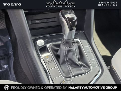 Used 2025 Volkswagen Taos SE AWD/4WD image 24